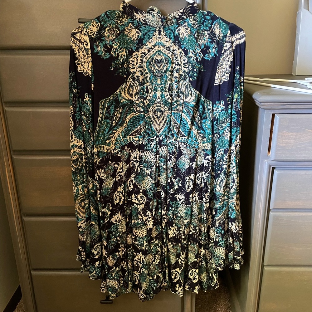 Free people bell sleeve open back tunic